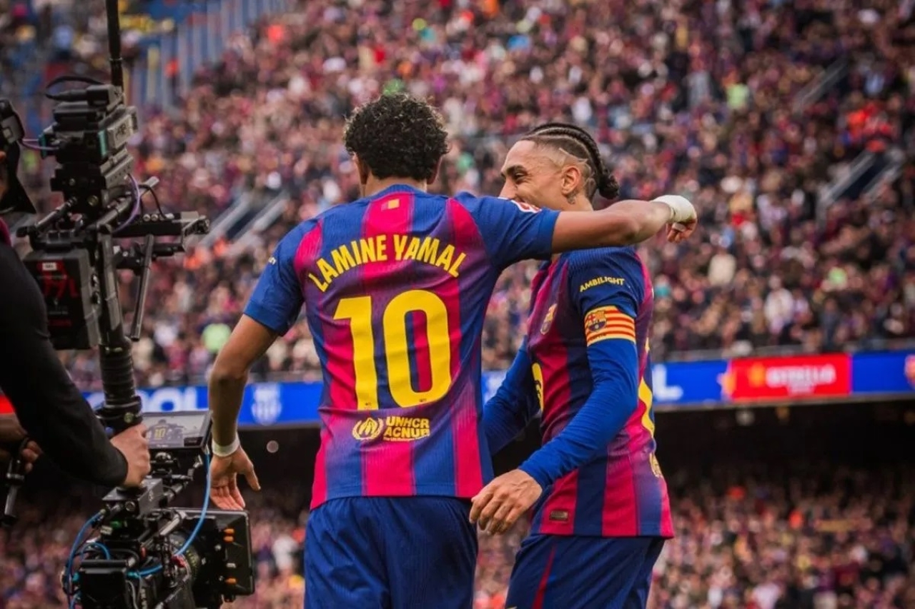 HATTRICK: Lamine Yamal mencetak tiga gol saat Barcelona menang 4-1 atas Villarreal dalam pertandingan Liga Spanyol 2025/26 di Stadion Camp Nou, Sabtu (28/2). 