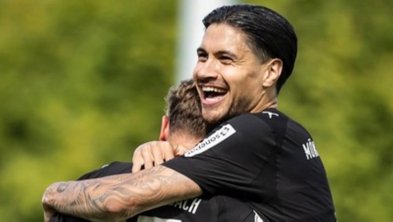 SELEBRASI: Kevin Diks mencetak gol untuk kemenangan 1-0 Borussia Monchengladbach atas Union Berlin. (Dok. @borussia)