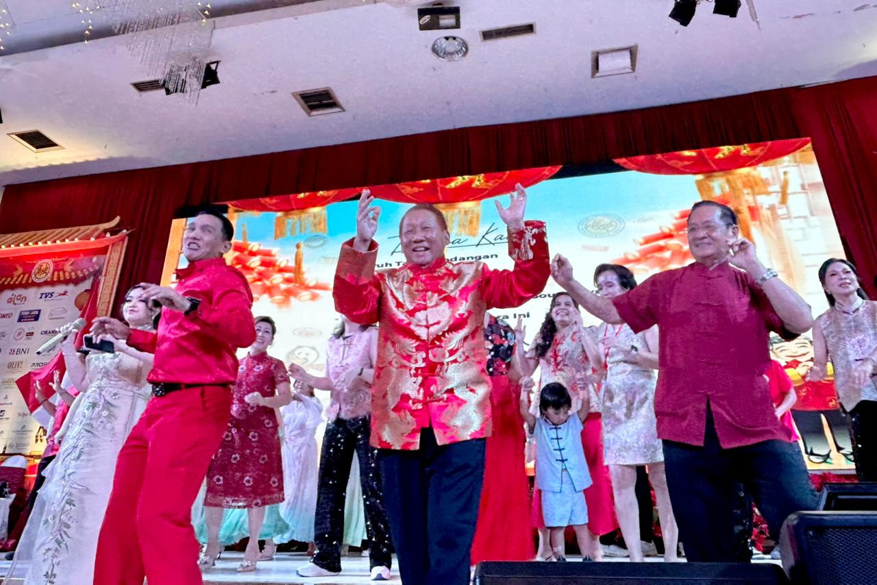 SUKACITA: Ratusan warga etnis Tionghoa Banjarmasin rayakan Tahun Baru Imlek 2577 dengan penuh sukacita.&nbsp;