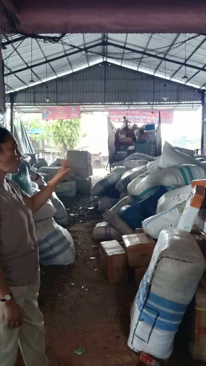 SEGERA DIKIRIM: Pengiriman barang lewat ekspedisi mengalami kenaikan hingga 30 persen sejak awal Ramadan.  