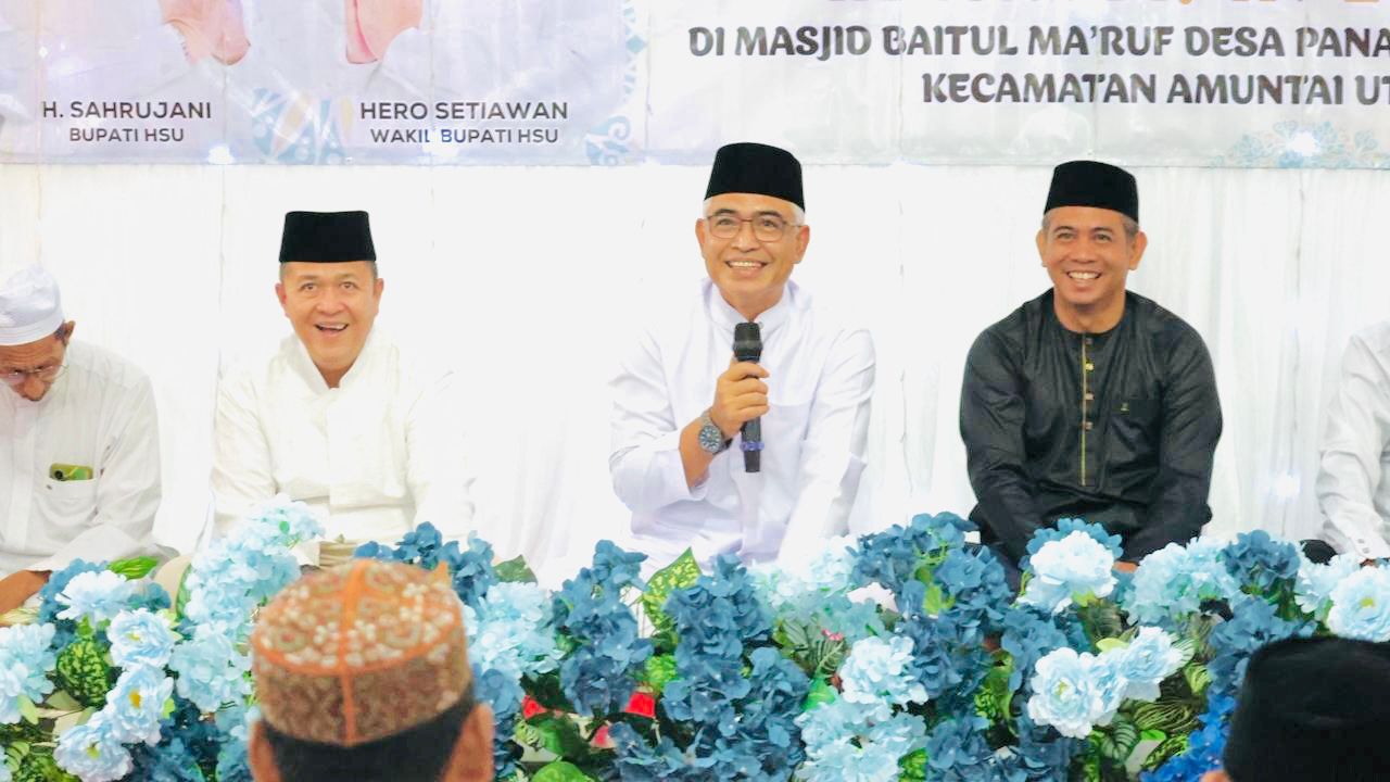  MOMEN:Wakil Bupati HSU, Hero Setiawanbersafari Ramadan di Kecamatan Amuntai Utara, Rabu. 