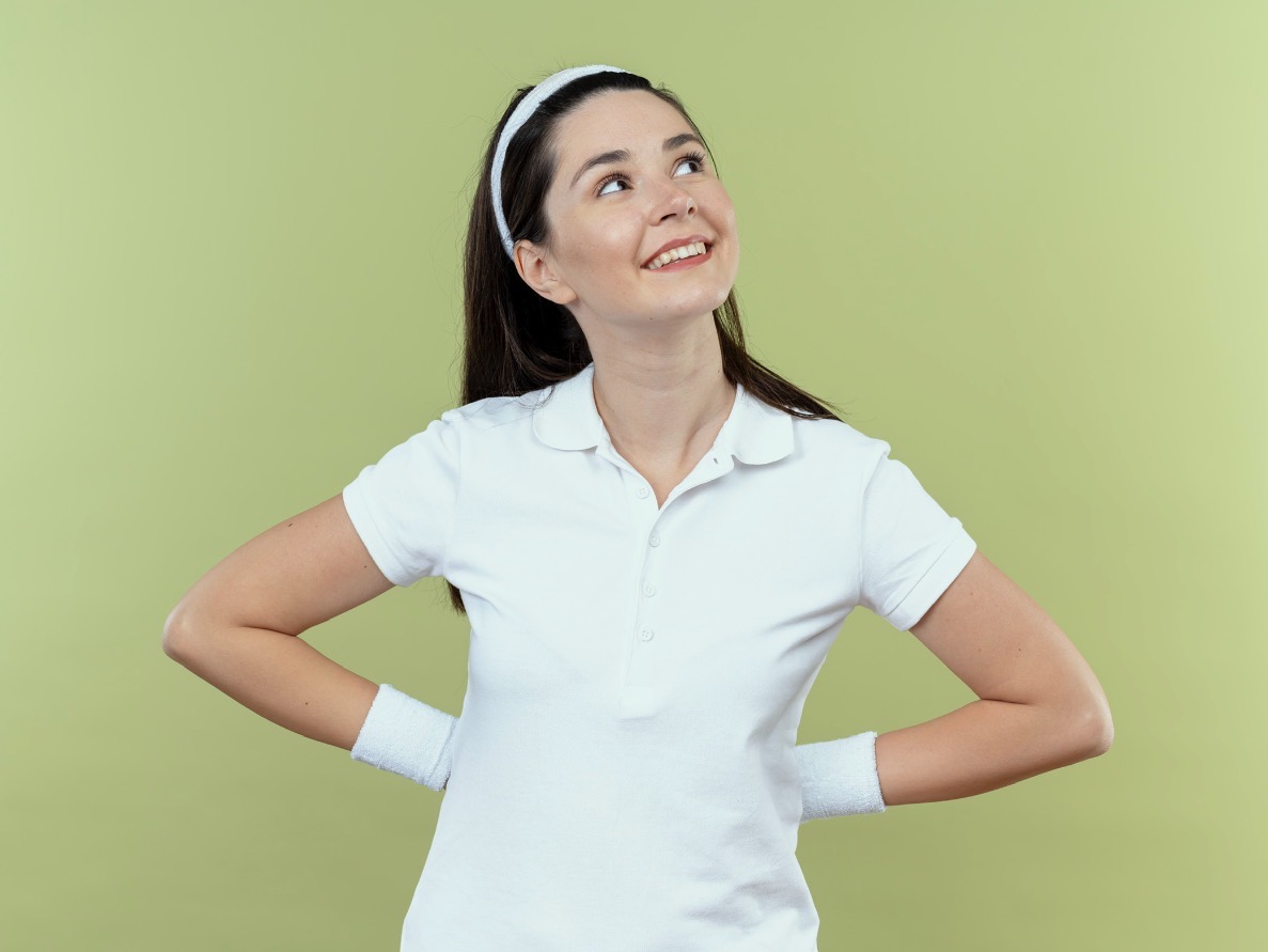 KASUAL SPORTY: Polo shirt cocok untuk tampilan sporty dan kasual. (Foto: Freepik)