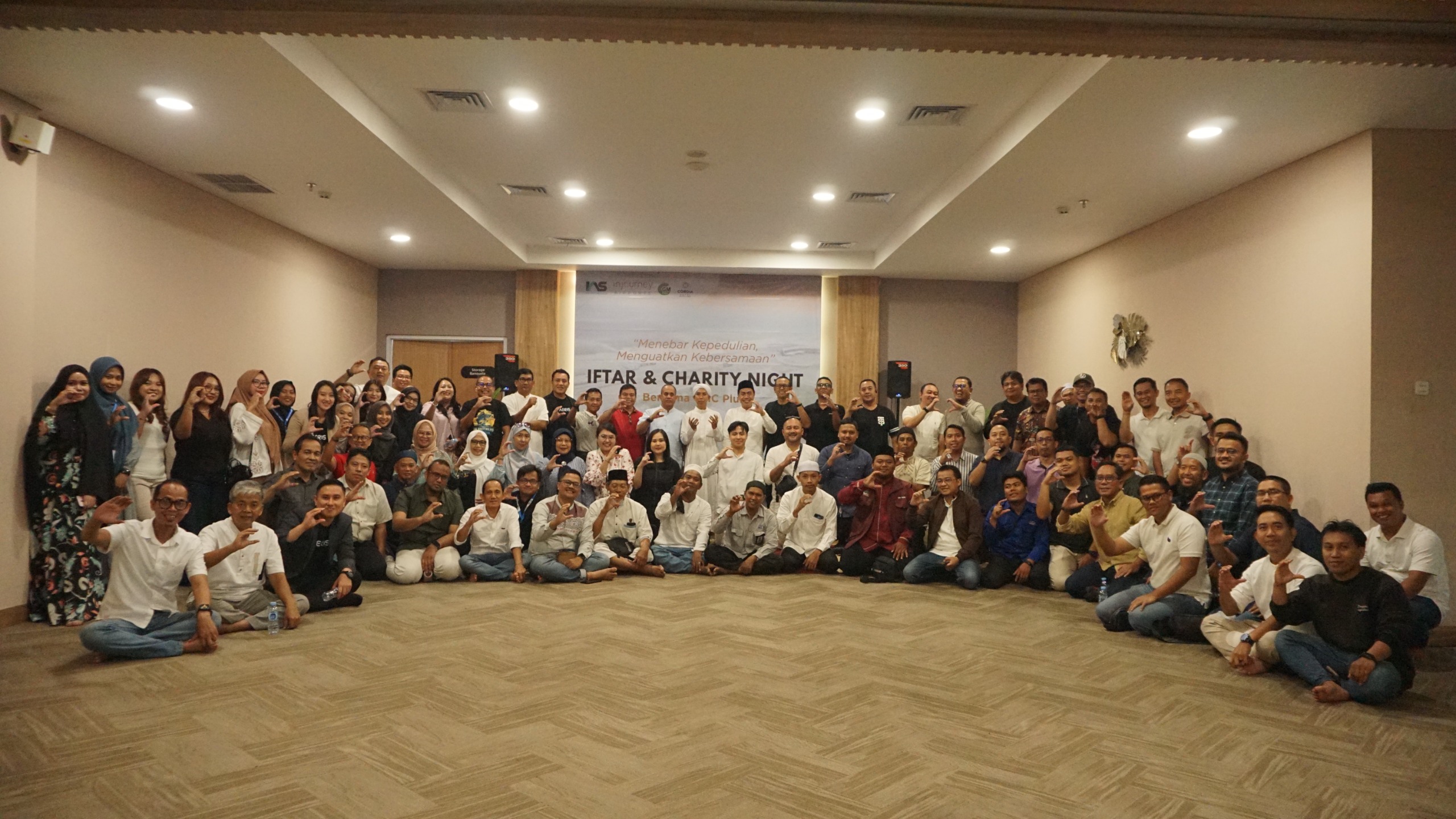 SOLID &ndash; Members GMC+ menyempatkan berfoto bersama untuk dokumentasi