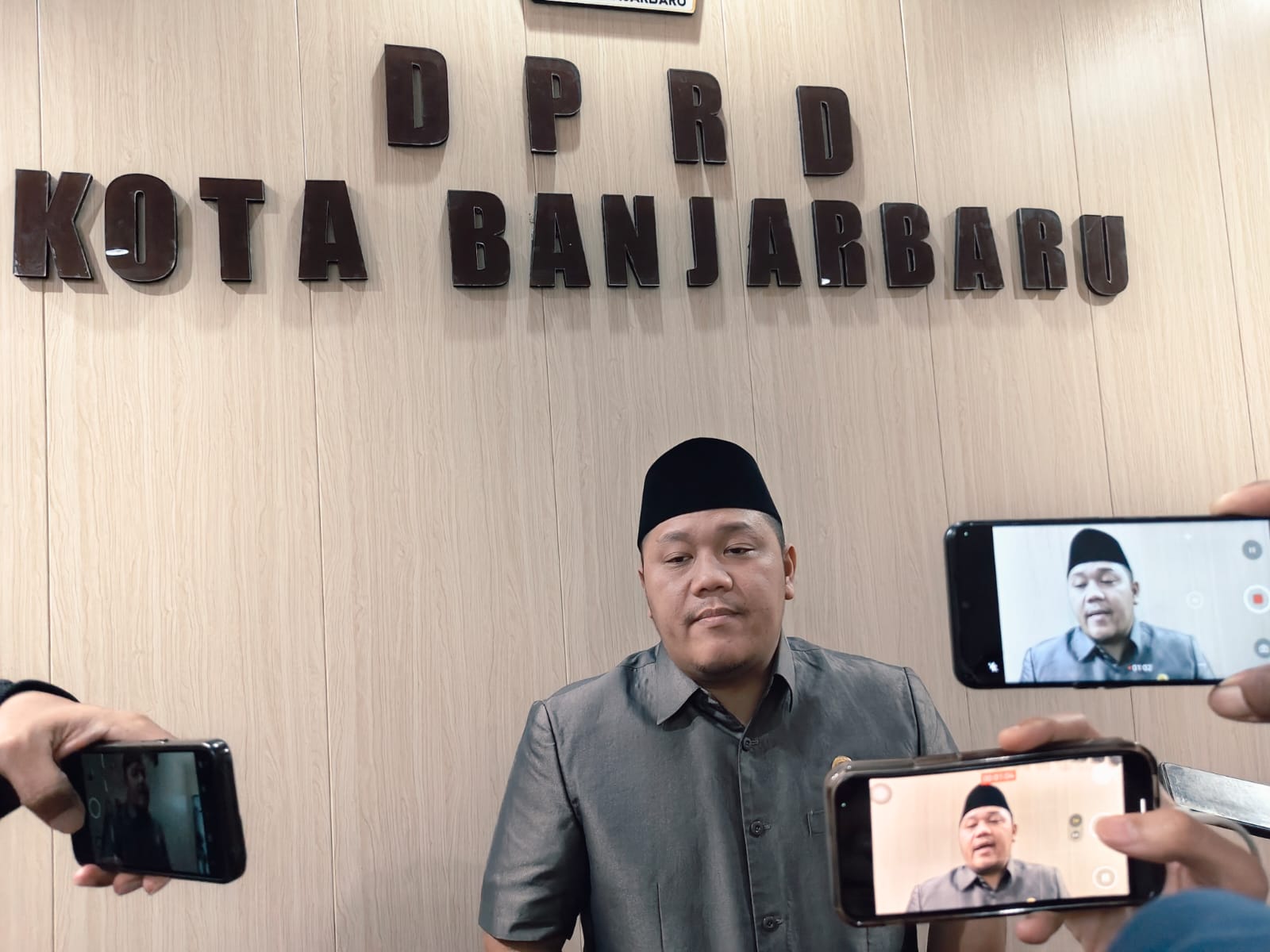 MENYAMBUT: Ketua DPRD Banjarbaru Gusti Rizky Sukma Iskandar Putera menyambut baik rencana pembangunan stadion internasional. 