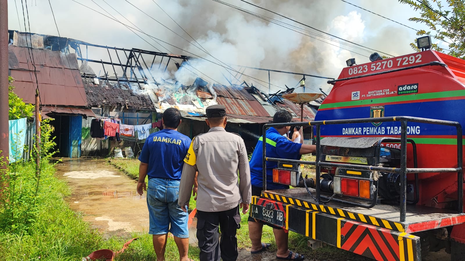 KEBAKARAN : Sepuluh rumah di Jalan Asyuhada RT 10 Blok S 11 Pertamina, Kelurahan Belimbing, Kecamatan Murung Pudak, Kabupaten Tabalong terbakar.