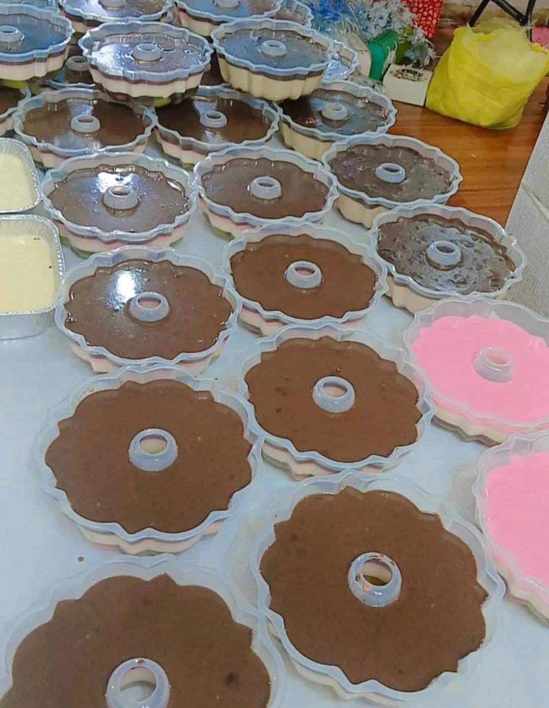 BUAT LEBARAN: Hampers dari puding buah yang makin diminati konsumen di Banjarmasin. 