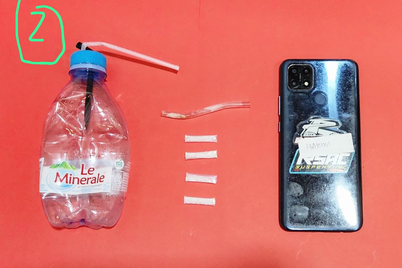 BARBUK: Inilah penampakan barang bukti sabu hasil penangkapan dari lima pelaku pengedar sabu oleh Polres Tala.  