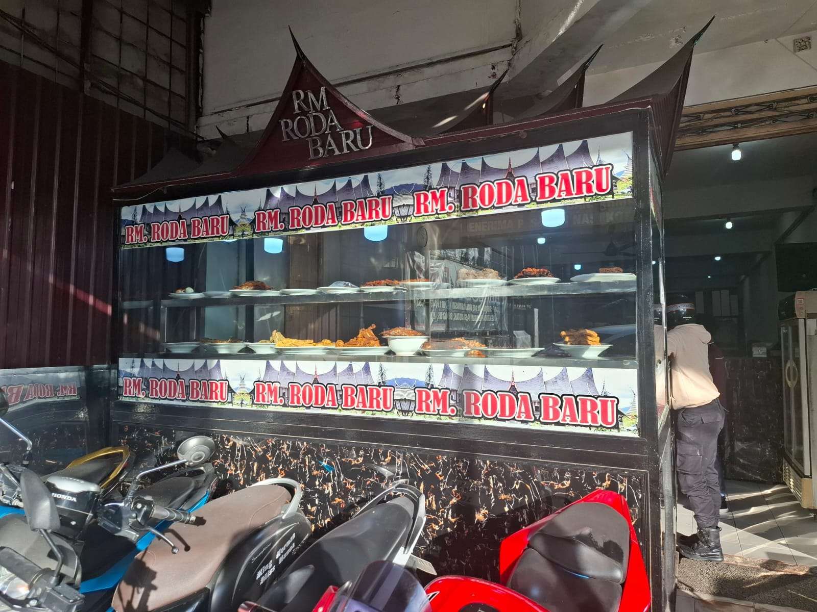 Kasus video viral bangkai tikus di Nasi Padang berakhir damai, kedua pihak bersepakat menyelesaikan persoalan melalui mediasi