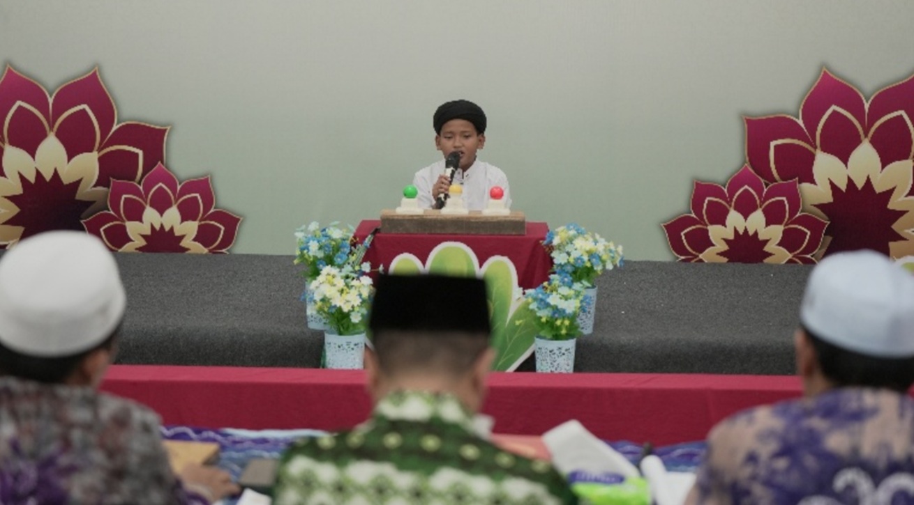 LANTUNKAN AYAT:Peserta lomba tahfidz menampilkan hafalan Al-Qur&rsquo;an dalam rangkaian kegiatan Arutmin Ramadhan Challenge yang diselenggarakan PT Arutmin Indonesia di Banjarbaru (12/3/2026)