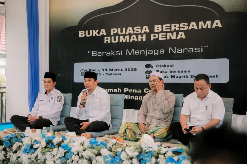 HADIR:Bupati Kabupaten Tanah Bumbu, Andi Rudi Latif menghadiri peresmian kantor Komunitas Rumah Pena di kawasan Pasar Minggu, Simpang Empat, Rabu (11/3/2026). 