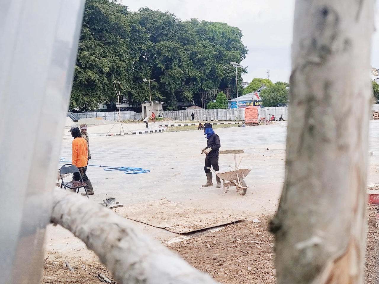 RENTAN: Pekerja jasa konstruksi yang masuk dalam kategori pekerja rentan dan harus dilindungi Jamsostek dari BPJS Ketenagakerjaan. 