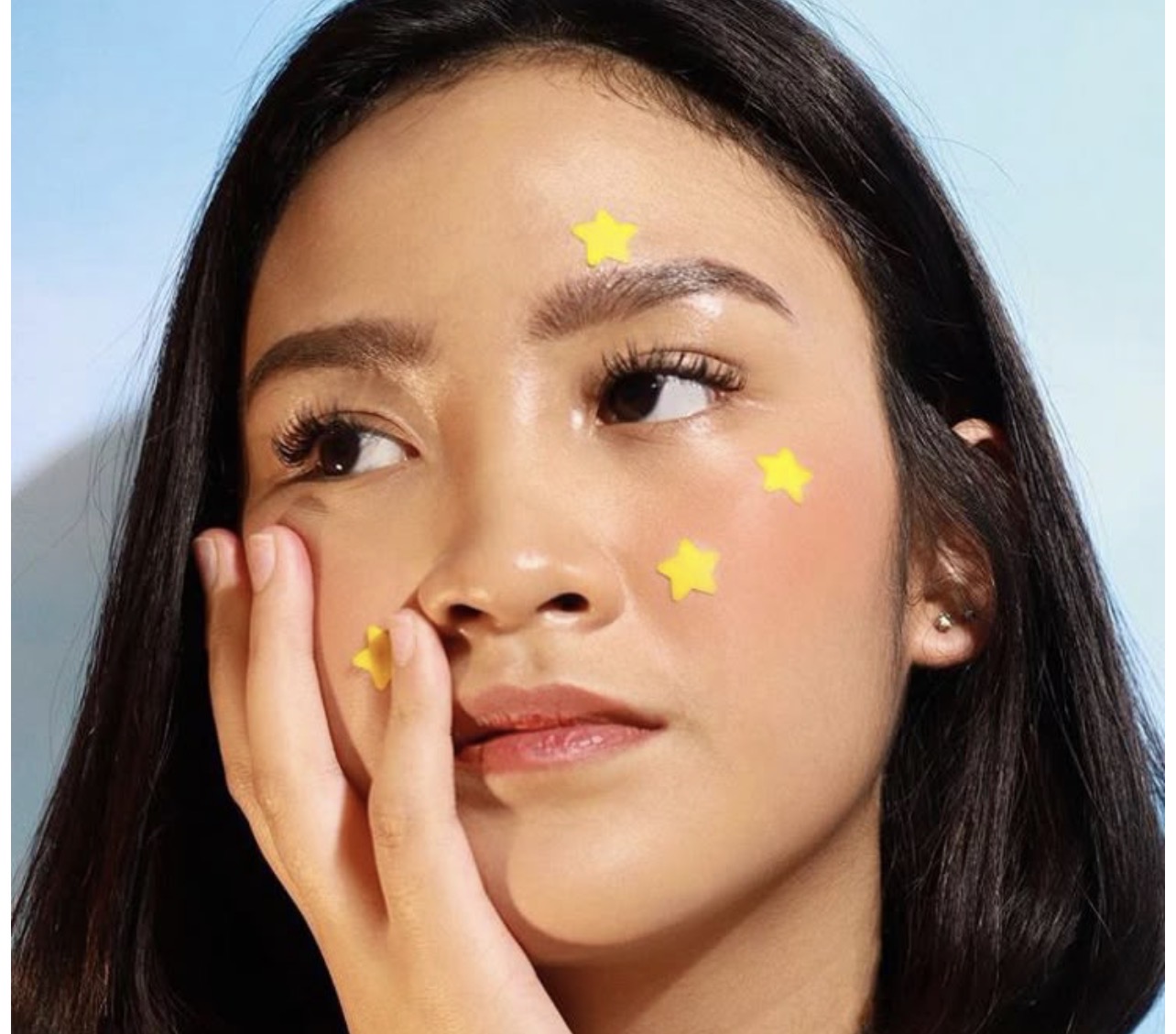 SENI KECANTIKAN: Acne patch karakter tak hanya membantu meredakan radang jerawat tetapi juga seni. (Foto: Freepik)