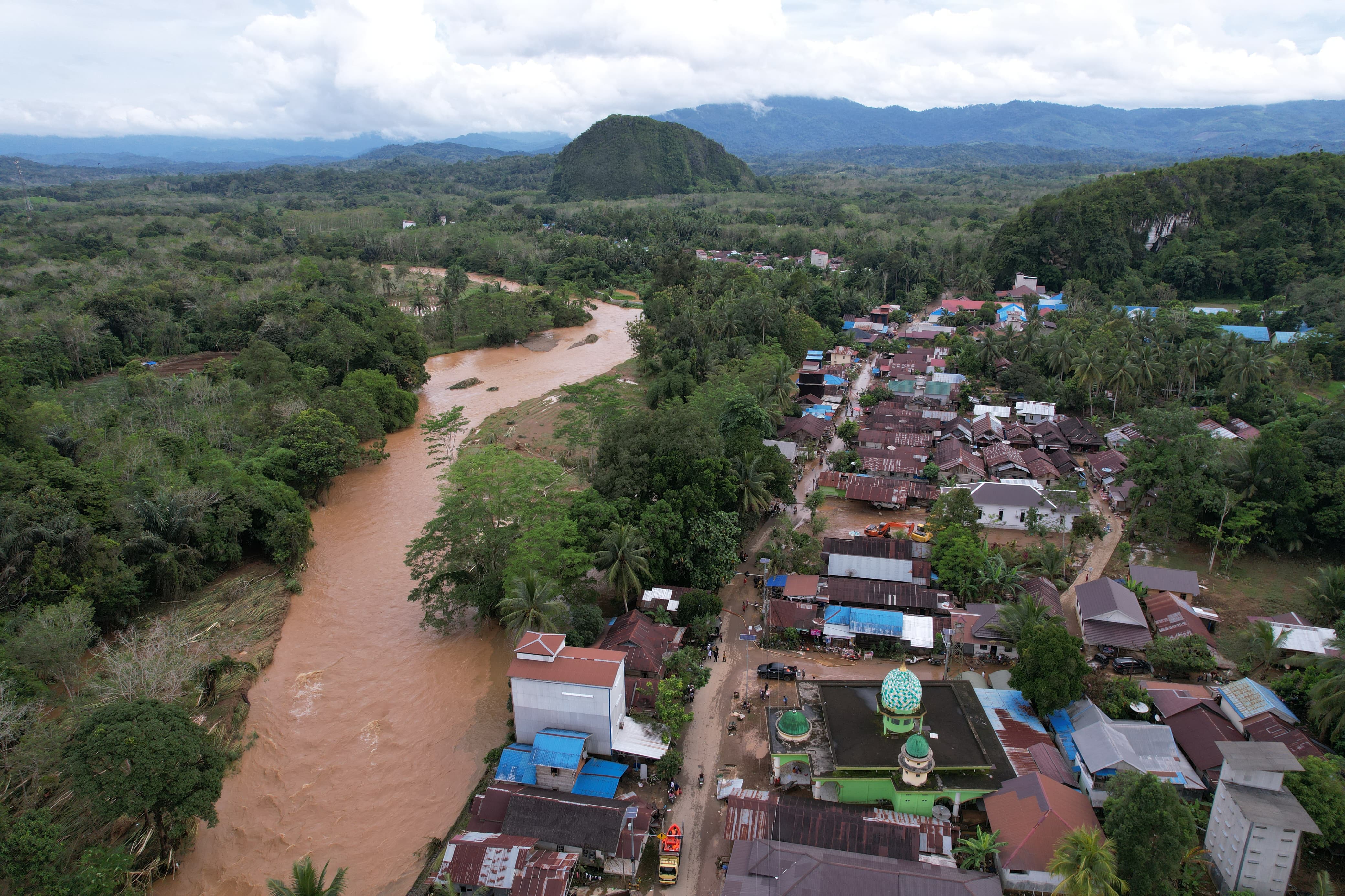 MITIGASI VISUAL: BPBD Balangan mematangkan rencana penyusunan video dan buku dokumenter banjir bandang Tebing Tinggi. (M Dirga / Radar Banjarmasin)