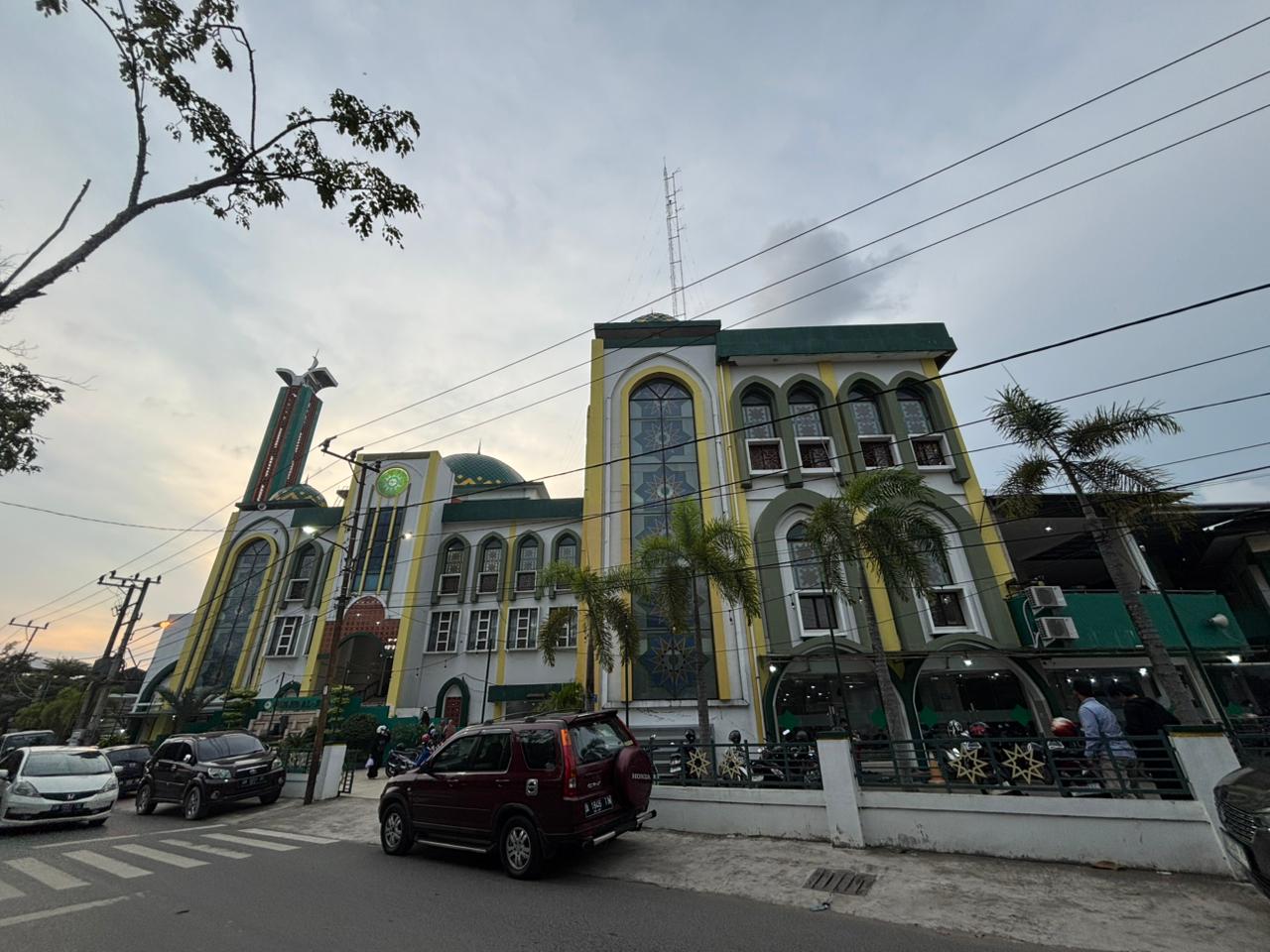 Masjid Muhammadiyah Al-Jihad Banjarmasin di Jalan Cempaka Besar, Banjarmasin Tengah akan menggelar Salat Id pada Jumat (20/3) besok. 