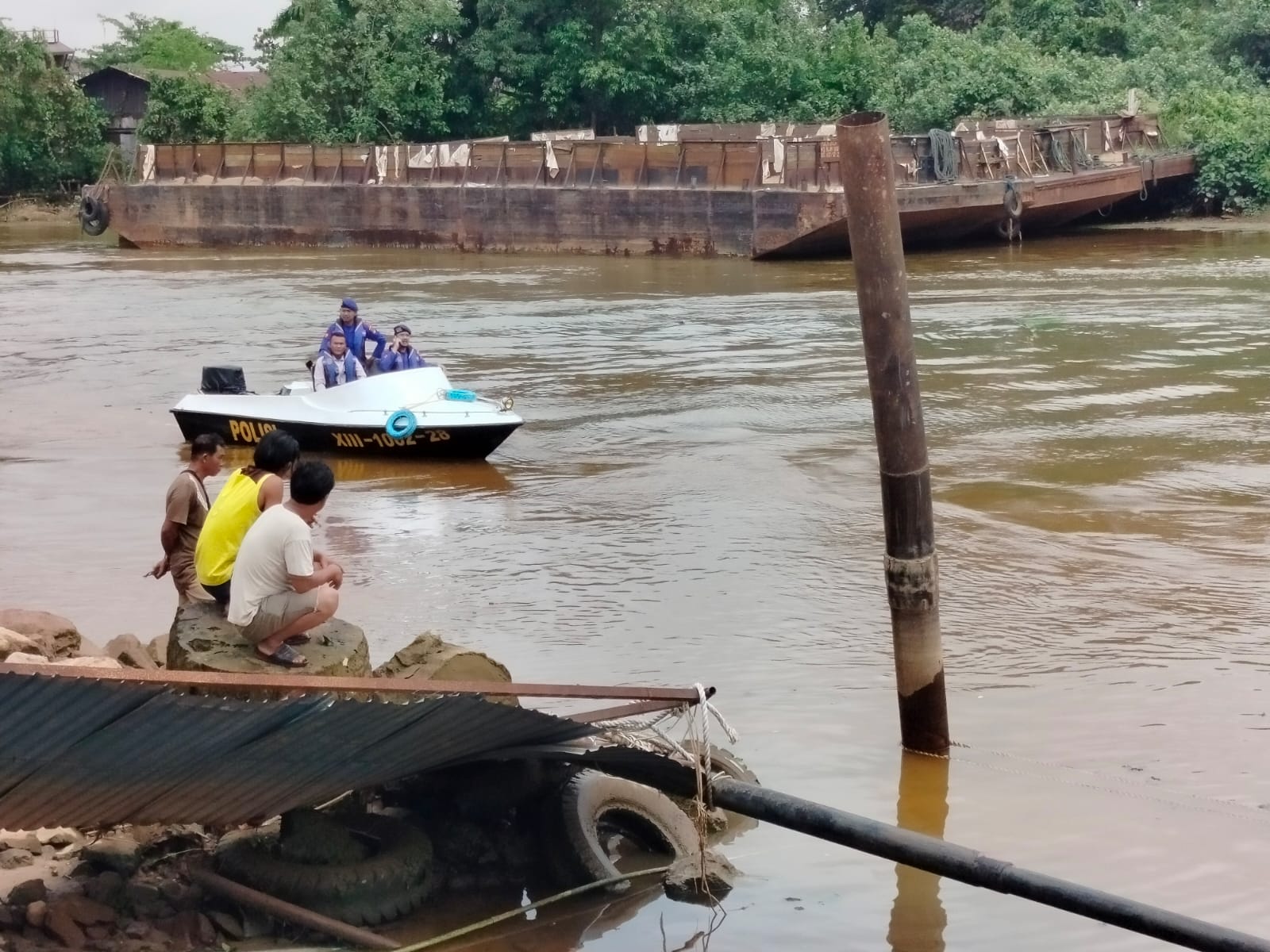 DI SUNGAI: Tim gabungan masih lakukan pencarian terhadap Mirza Nur Furqan pelajar MI yang tenggelam di Sungai Alalak Banjarmasin.