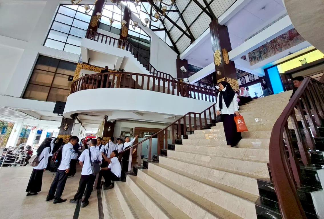 Pemko Banjarmasin tetap menerapkan skema kerja normal yang di jalankan selama ini.(Foto: Dok Radar Banjarmasin)