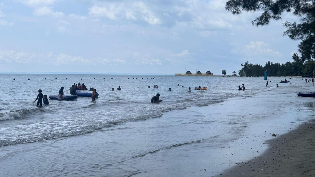 Wisata Pantai Gedambaan Kotabaru yang paling banyak dikunjungi wisatawan.&nbsp;