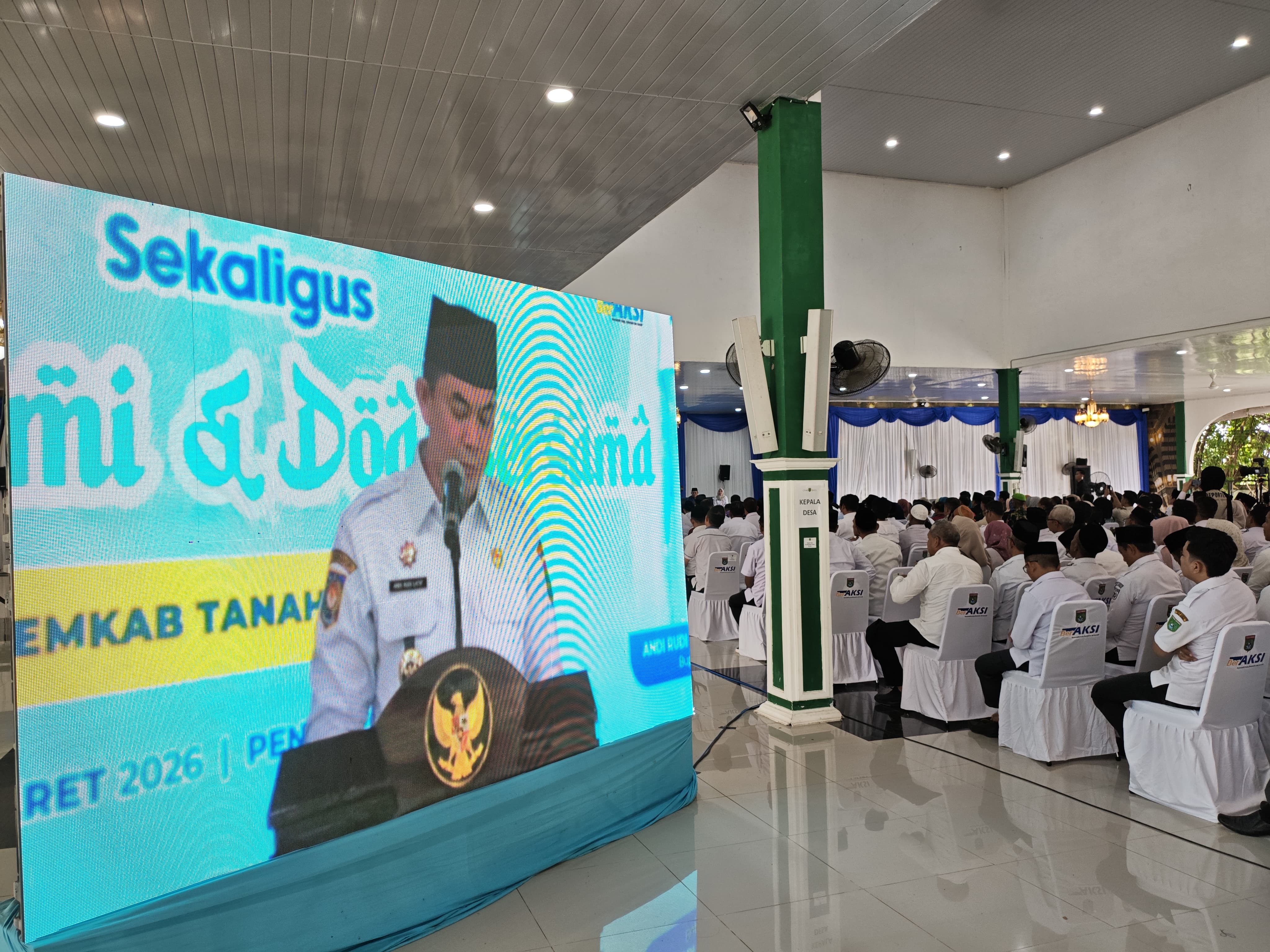 MUSRENBANG: Bupati menyampaikan arah pembangunan dalam Musrenbang RKPD 2027 Kabupaten Tanah Bumbu, Rabu (25/3). Pemkab menegaskan belum memberlakukan WFA bagi ASN. (Foto: Zulqarnain/Radar Banjarmasin)