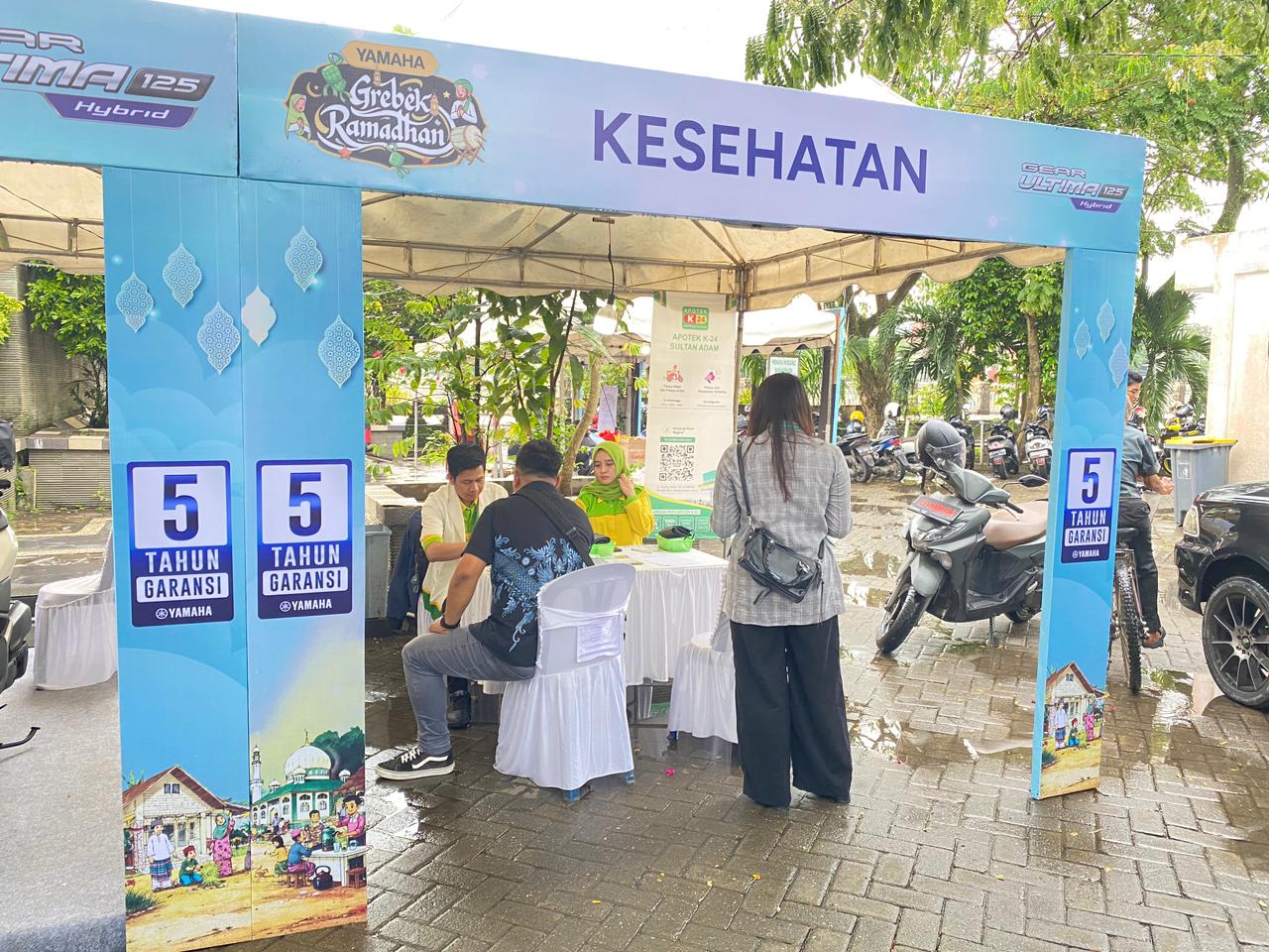CEK MEDIS: PT STSJ Yamaha menyediakan booth pemeriksaan kesehatan untuk para pengunjung.