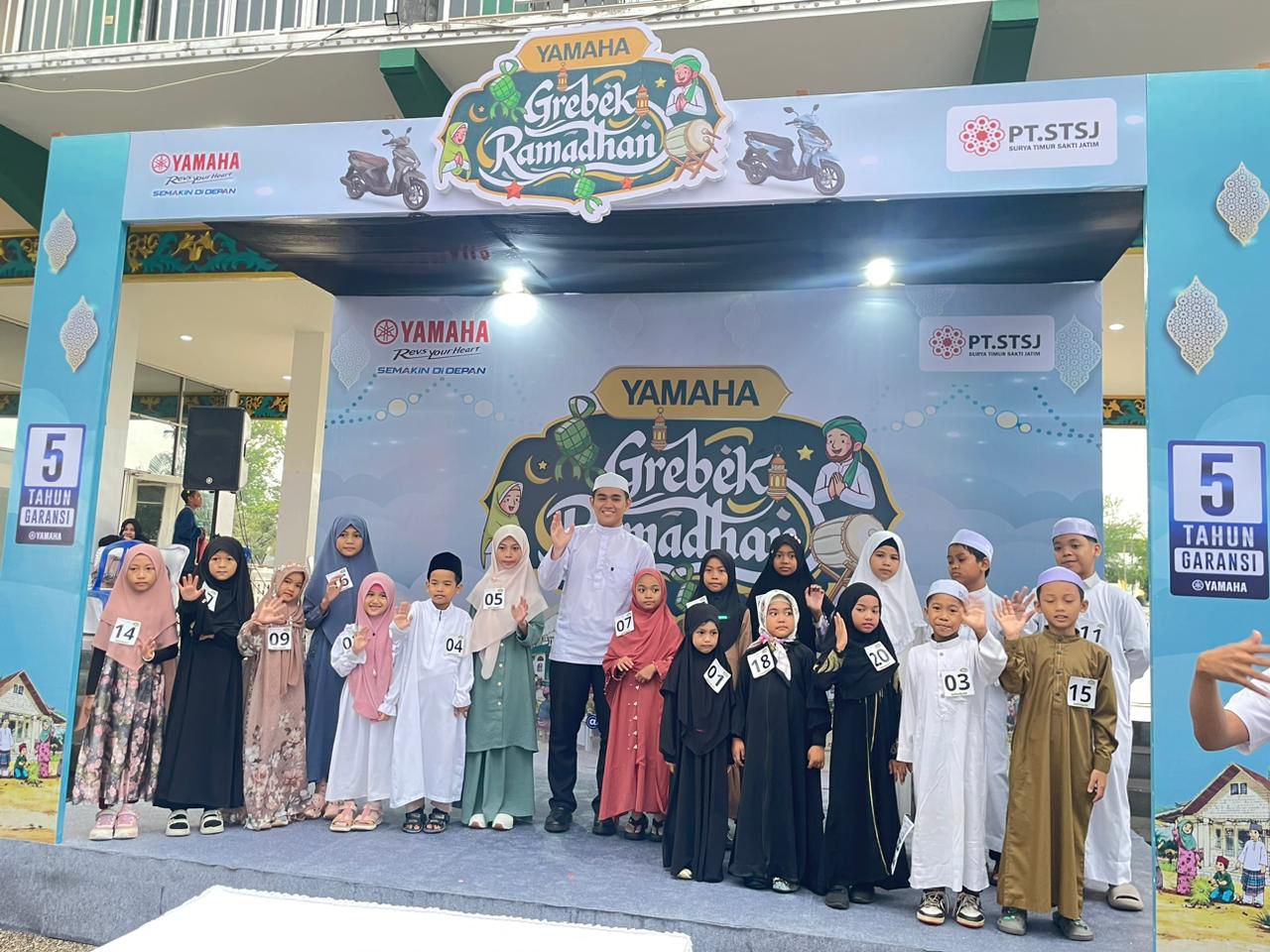 MERIAH: Event Grebek Ramadan yang digelar PT STSJ Yamaha Kalselteng juga menggelar aneka lomba, salah satunya muslim Fashion Show.
