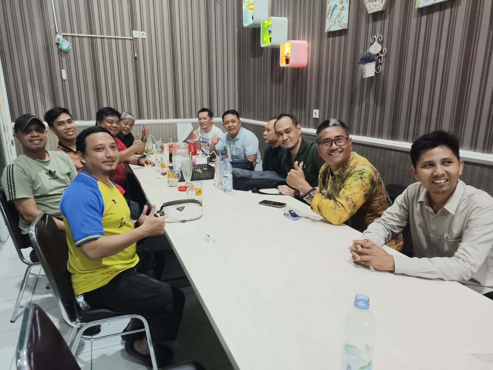 PEMANTAPAN: Pengurus POBSI Kalsel menggelar rapat internal membahas persiapan Musprov POBSI Kalsel 2026 yang dijadwalkan April depan di Banjarmasin. 