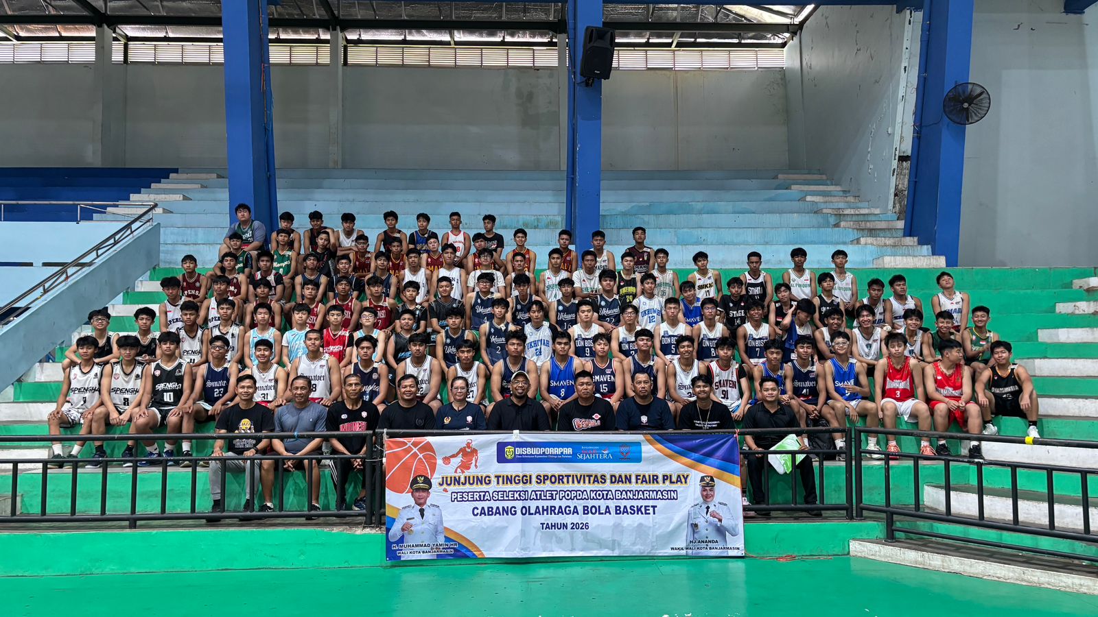 seleksi tahap kedua calon atlet basket POPDA Kalsel 2026 yang digelar Perbasi Banjarmasin, dengan persaingan ketat antara ratusan peserta dari berbagai jenjang sekolah. (M Idris Jian Sidik)