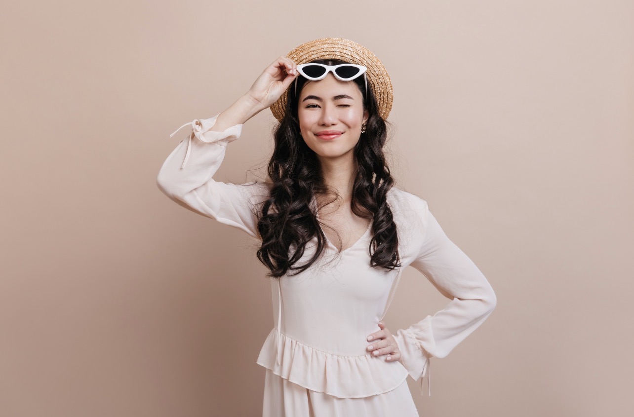GLOW: Kulit tampak bening dan glowing adalah ciri utama make up glass skin. (Foto: Freepik)