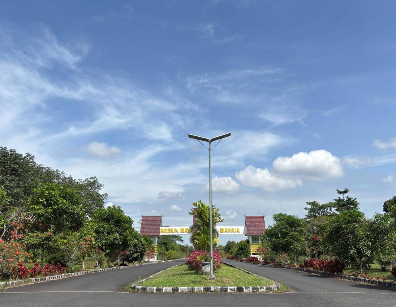 DESTINASI WISATA: Wisata Edukatif Kebun Raya Banua di Banjarbaru (MC Kalsel untuk Radar Banjarmasin)