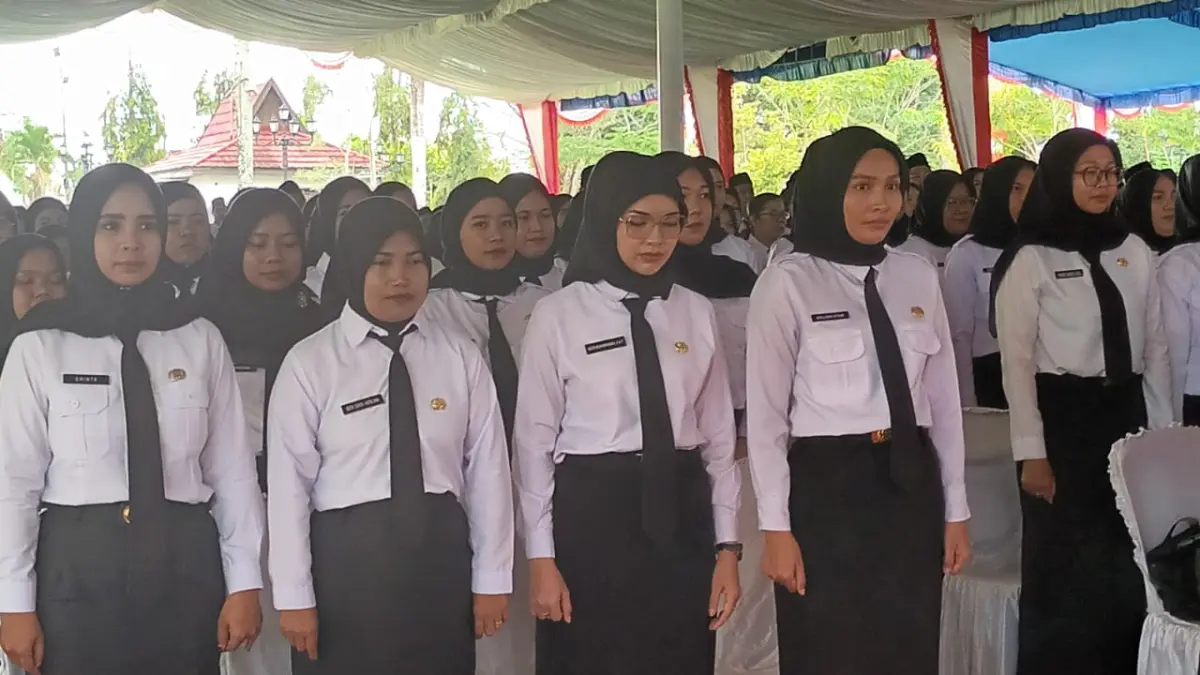PPPK Paruh Waktu Kabupaten Tabalong saat dilantik dan dikukuhkan. BPKAD Tabalong meminta maaf karena tak bisa membayarkan THR mereka.&nbsp;