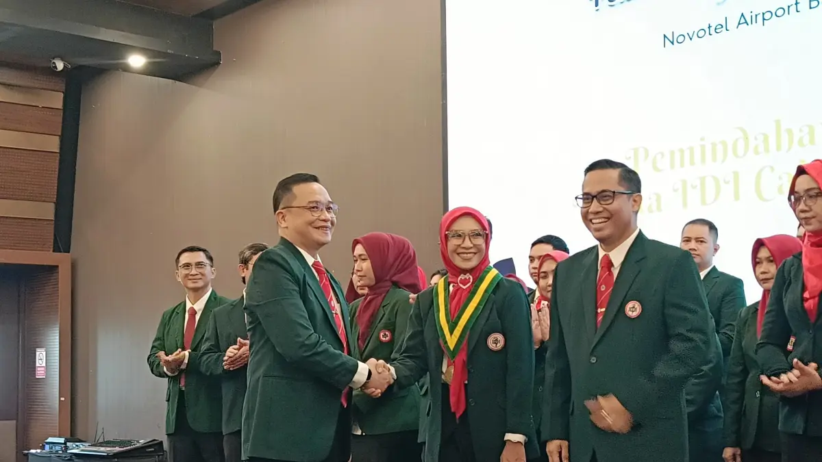 DILANTIK:dr Dyah Paramita resmi dikukuhkan sebagai Ketua IDI Banjarbaru periode 2025-2028 di Novotel Banjarbaru, Sabtu (4/4/2026).(Foto:Sheilla Farazela/Radar Banjarmasin) 