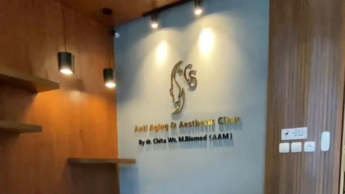 ESTETIS: Tampak depan area resepsionis klinik dr CS Aesthetic di Pelaihari.