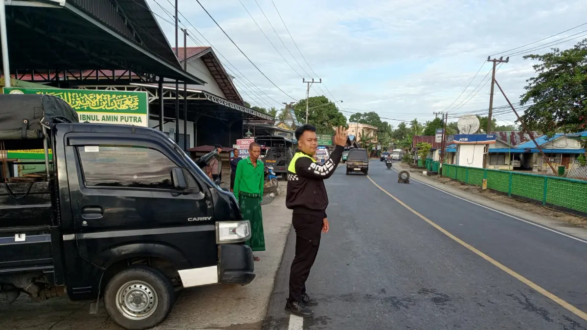 LAKA: Polisi tiba di lokasi kecelakaan di Desa Pamangkih HST, Rabu (8/4/2026). 
