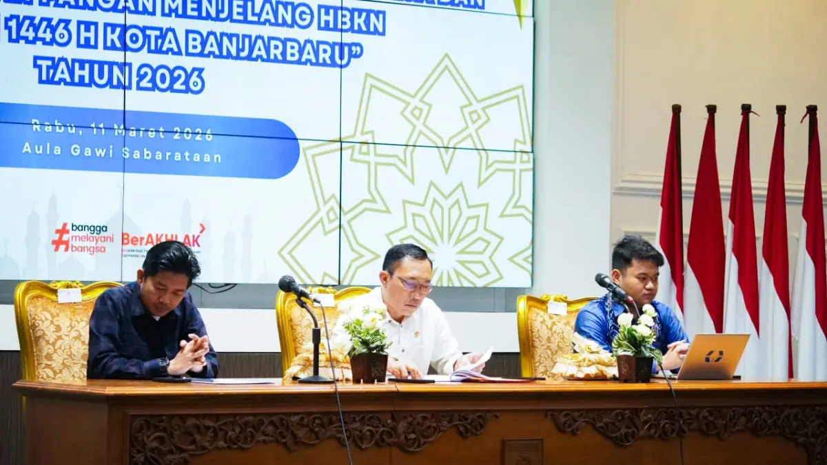 RAPAT:High Level Meeting (HLM) TPID Kota Banjarbaru digelar di Aula Gawi Seberataan, Rabu (11/3/2026) membahas strategi menjaga stabilitas harga dan pasokan pangan menjelang Idul Fitri 1447 H.(Foto:MC Banjarbaru)