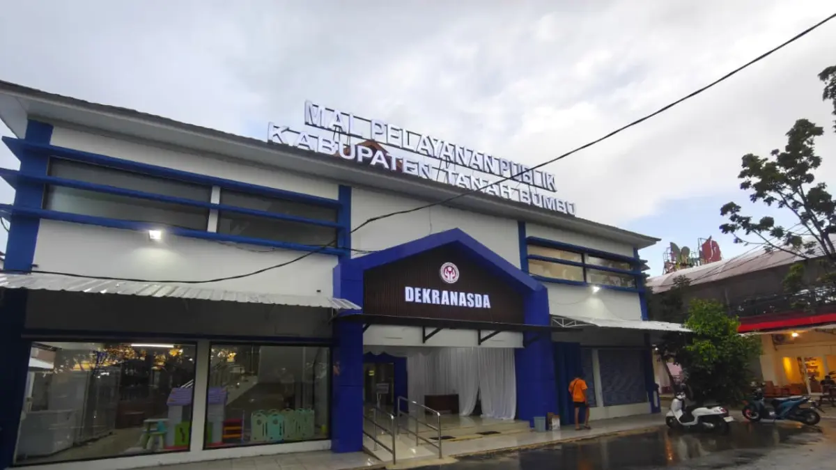 BELUM DIRESMIKAN: Gedung Mal Pelayanan Publik Kabupaten Tanah Bumbu di Pasar Niaga Bersujud, Simpang Empat.