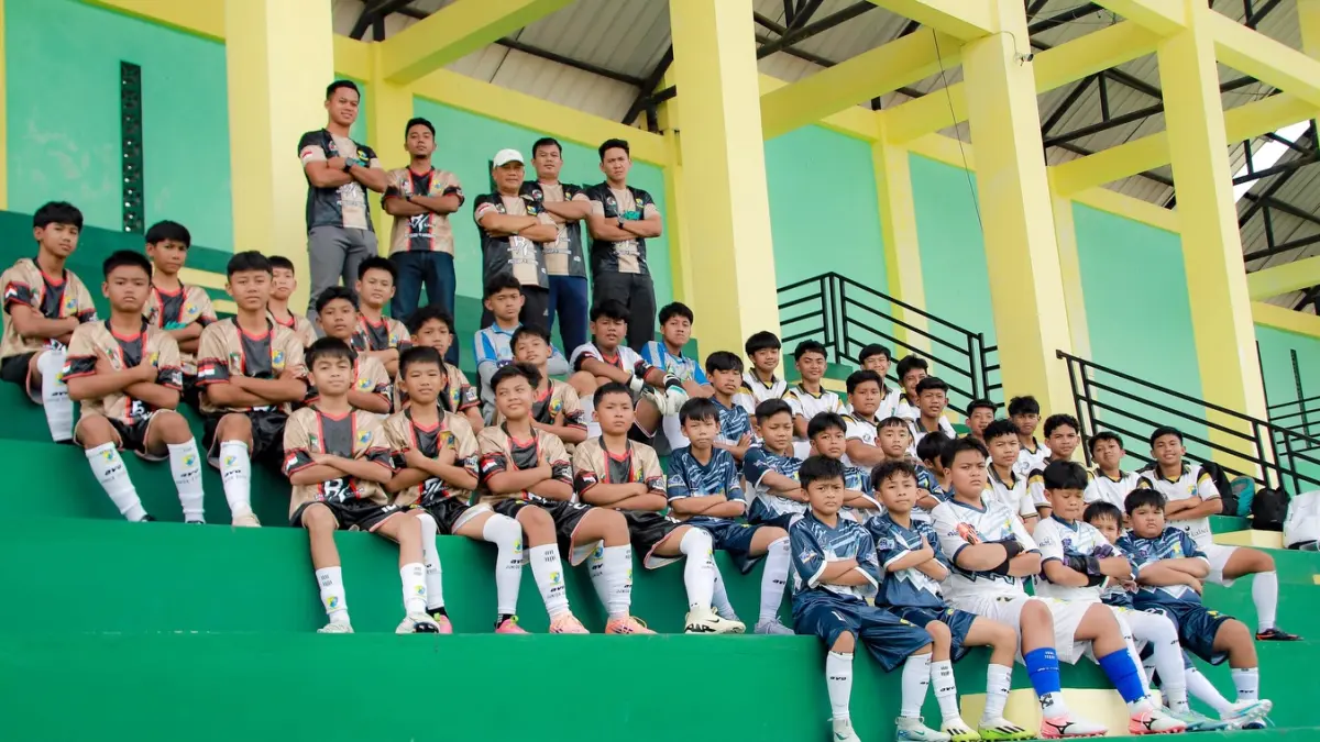 Skuat Junior 2000 Banjarmasin yang tampil di kejuaraan International Youth Football Tournament Bali 7 Tahun 2026 yang diikuti sekitar 500 peserta dari berbagai negara Asia hingga Eropa. (Dok Junior 2000)