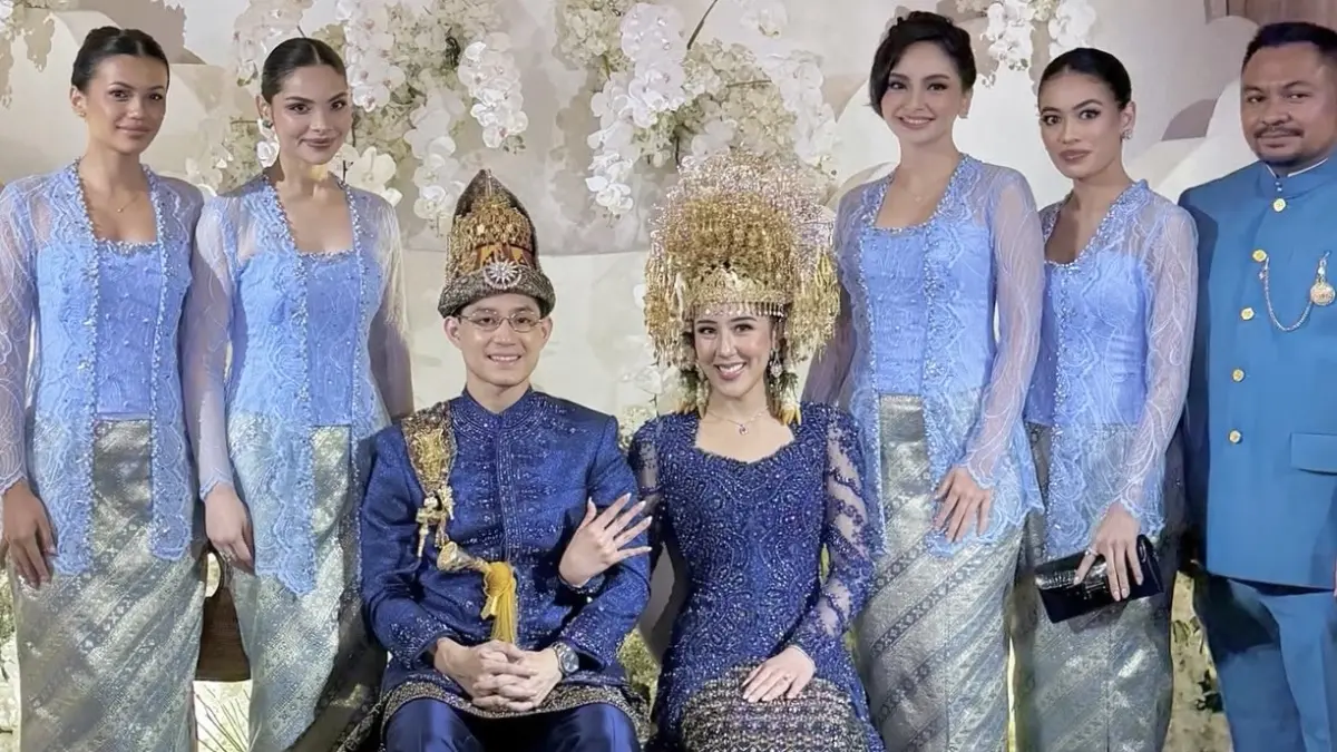ELEGAN: Potret pernikahan Teuku Rassya dan Cleantha Islan dalam unggahan feed Instagram Nadira Adnan. (Foto: Instagram/tengkunadiraadn)