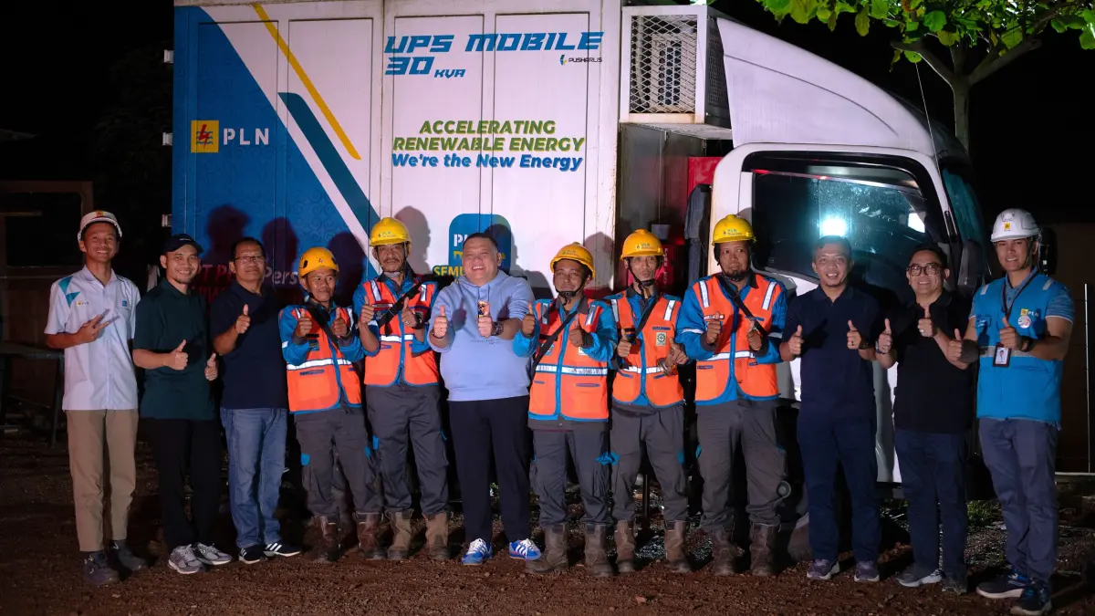 SIAGA:GM PLN UID Kalselteng bersama petugas yantek UPS Mobile pada kegiatan media gathering PLN UID Kalselteng di Kiram, Selasa (7/4/2026).(Foto:PLN UID Kalselteng)&nbsp;