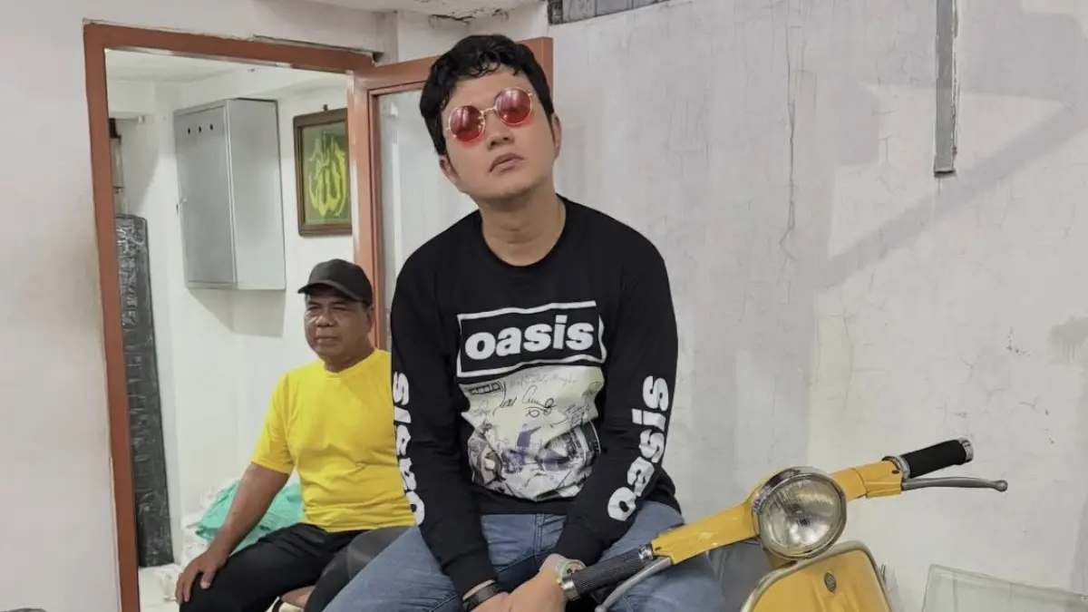 SPAM: Aldi taher sempat membagikan kontak bisnisnya di Marapthon lalu kena spam. (Foto: Instagram/alditaher.official)
