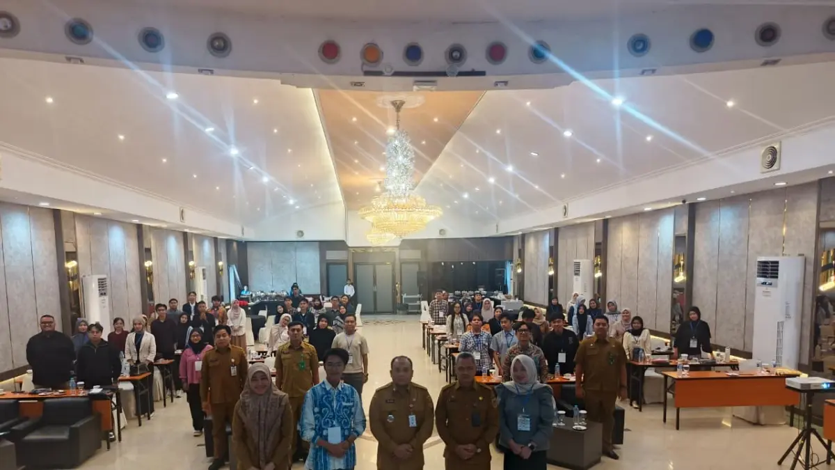 Kepala Dispora Kalsel Pebriadin Hapiz membuka Pelatihan Youth Digital Skill bertema Memulai Bisnis Kreatif Melalui Digitalisasi yang diikuti 120 pemuda Kalimantan Selatan di Banjarmasin, Senin (13/4/2026). (M Idris Jian Sidik)