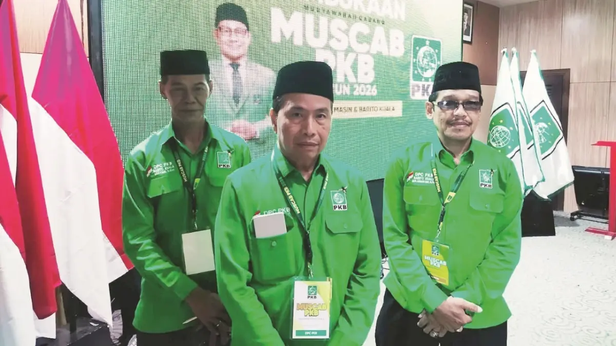 MUSCAB: Ketua DPC PKB Barito Kuala, H Murjani, memberikan keterangan seusai muscab.

(foto: PkB Batola untuk Radar Banjarmasin)