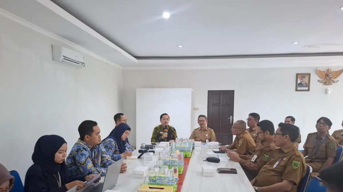 AUDIENSI : Jajaran Pejabat Pemkab Tabalong saat bertemu dengan Ombudsman RI Perwakilan Kalsel.


(Foto : Pemkab Tabalong untuk Radar Banjarmasin)