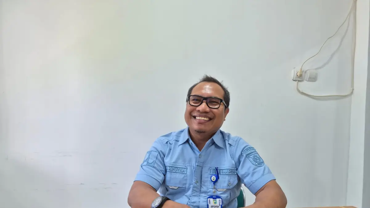 PASTIKAN : Kepala Bidang Bina Marga pada Dinas PUPRP Tala Dwi Hadi Putra. (Foto : Norsalim Yahya/Radar Banjarmasin)