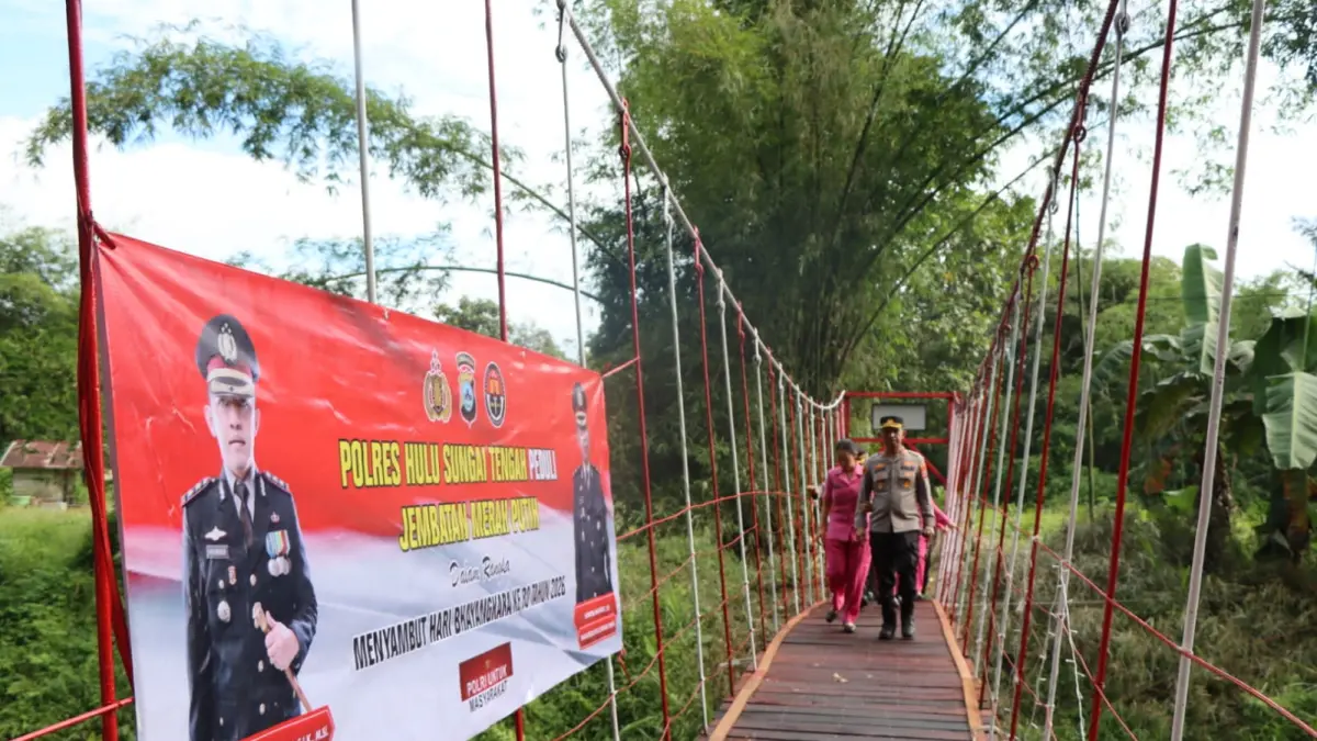 KOKOH: Jembatan Merah Putih di Desa Murung Ta