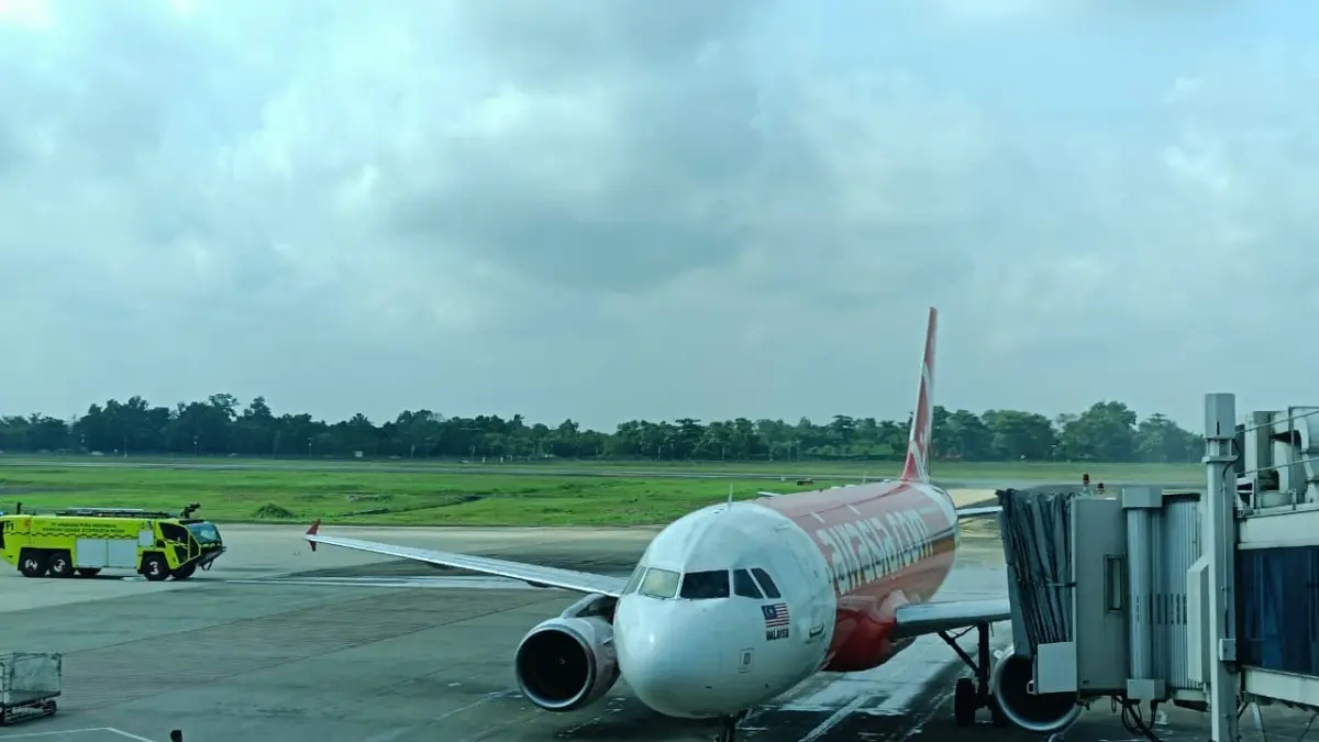 SEJAK SABTU: Maskapai AirAsia menghentikan rute penerbangan Banjarmasin-Denpasar dan sebaliknya. 