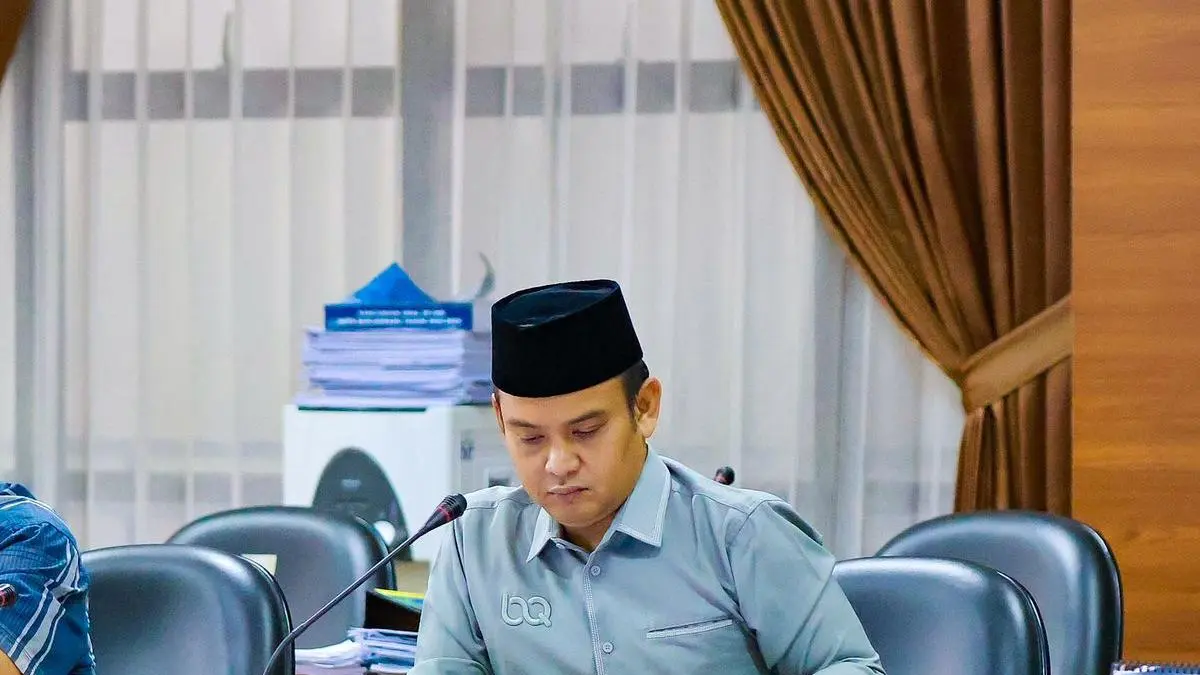 MENJELASKAN:Ketua HIPMI Kalsel sekaligus Anggota Komisi II DPRD Kota Banjarbaru, Putra Qomaluddin Attar Nurriqli.(Foto: Qomal untuk Radar Banjarmasin)