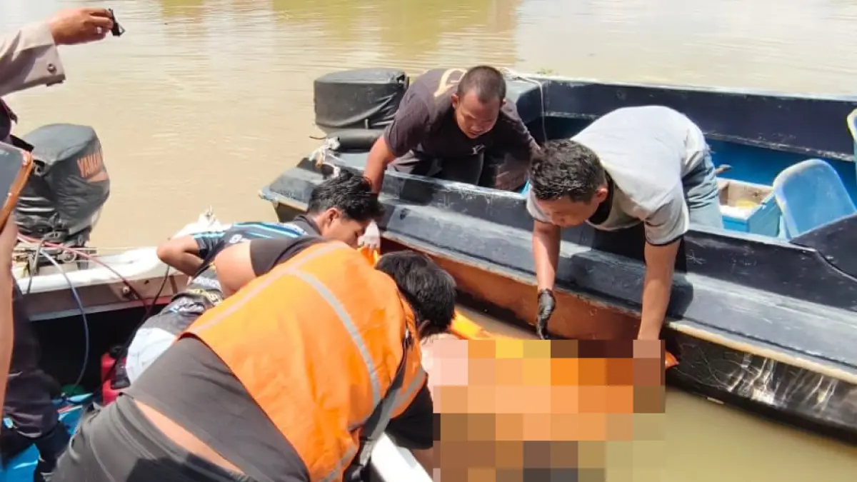 MENGAPUNG: Jasad M Zaini ditemukan mengapung di kawasan Pelabuhan Martapura Baru Banjarmasin, tepatnya di muara Sungai Martapura dengan Sungai Barito.