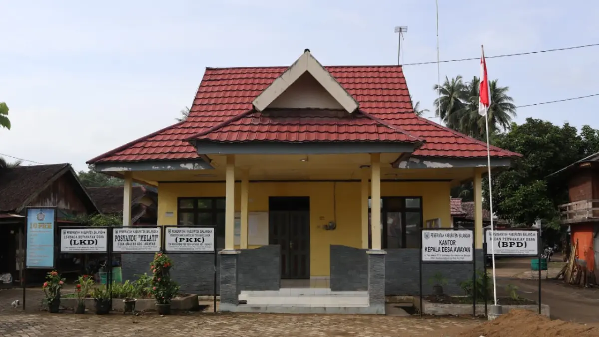PUSAT PELAYANAN: Kantor Desa Awayan yang menjadi pusat pelayanan masyarakat dan simbol pemerintahan desa yang mandiri sejak resmi berdiri pada tahun 1975.