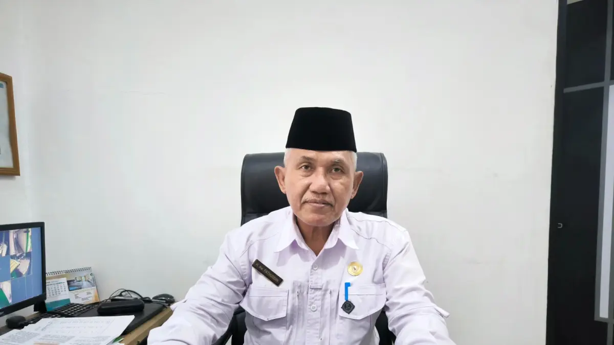 UNGKAPKAN: Kepala Kantor Kemenhaj Tala, KH Awang Fathuddin mengungkapkan persiapan keberangkatan calhaj Tala.