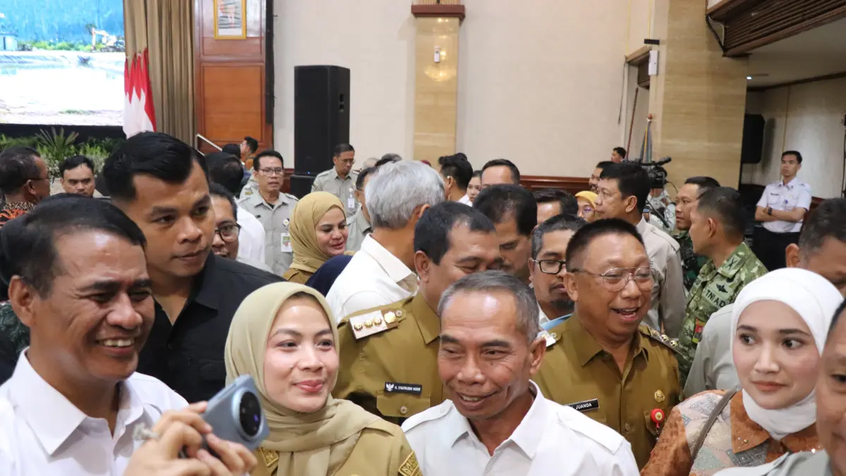 BERSAMA MENTAN: Wakil Bupati Tapin H Juanda ikut Rakornas sekaligus mengusulkan bantuan ke Menteri Pertanian, Senin (20/4/2026).(Foto:Prokopim Setda Tapin)