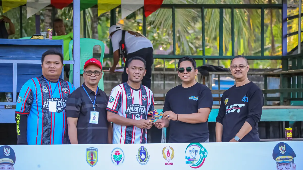 DIMULAI: Pekan pertama Liga Pemdes HST Menyala resmi dimulai. (Foto: Istimewa).